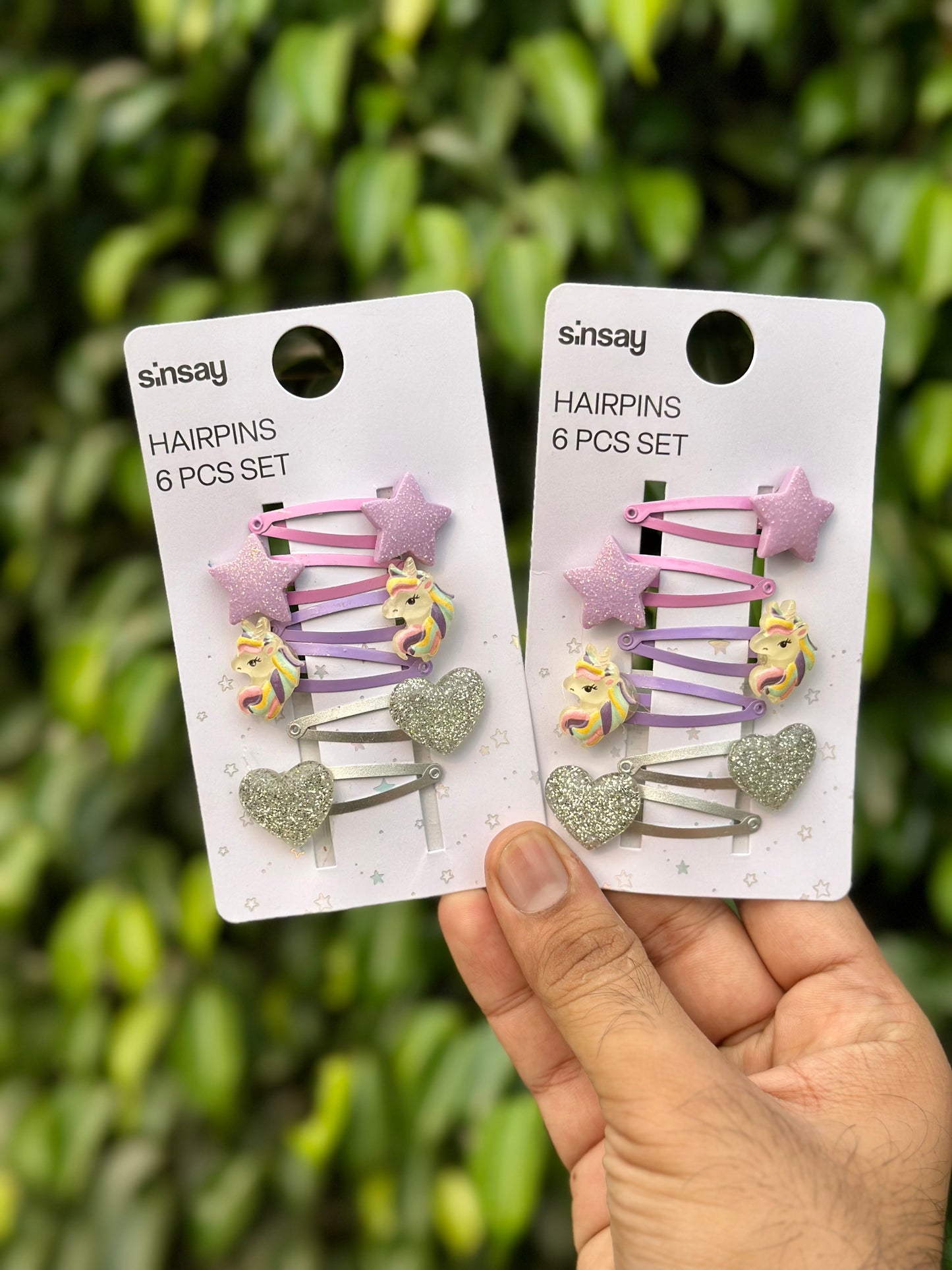 Sinsay pack of 6 character snapclips🔥