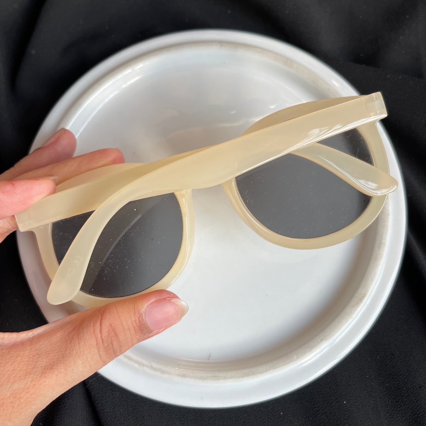 Lemon rimmed round sunnies