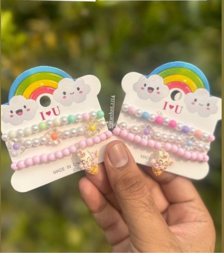 Pack of 3 bracelets with charm