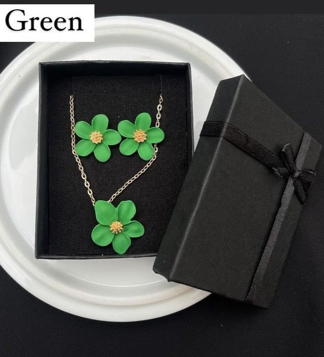 Stardust. Flower Necklace & Studs Set