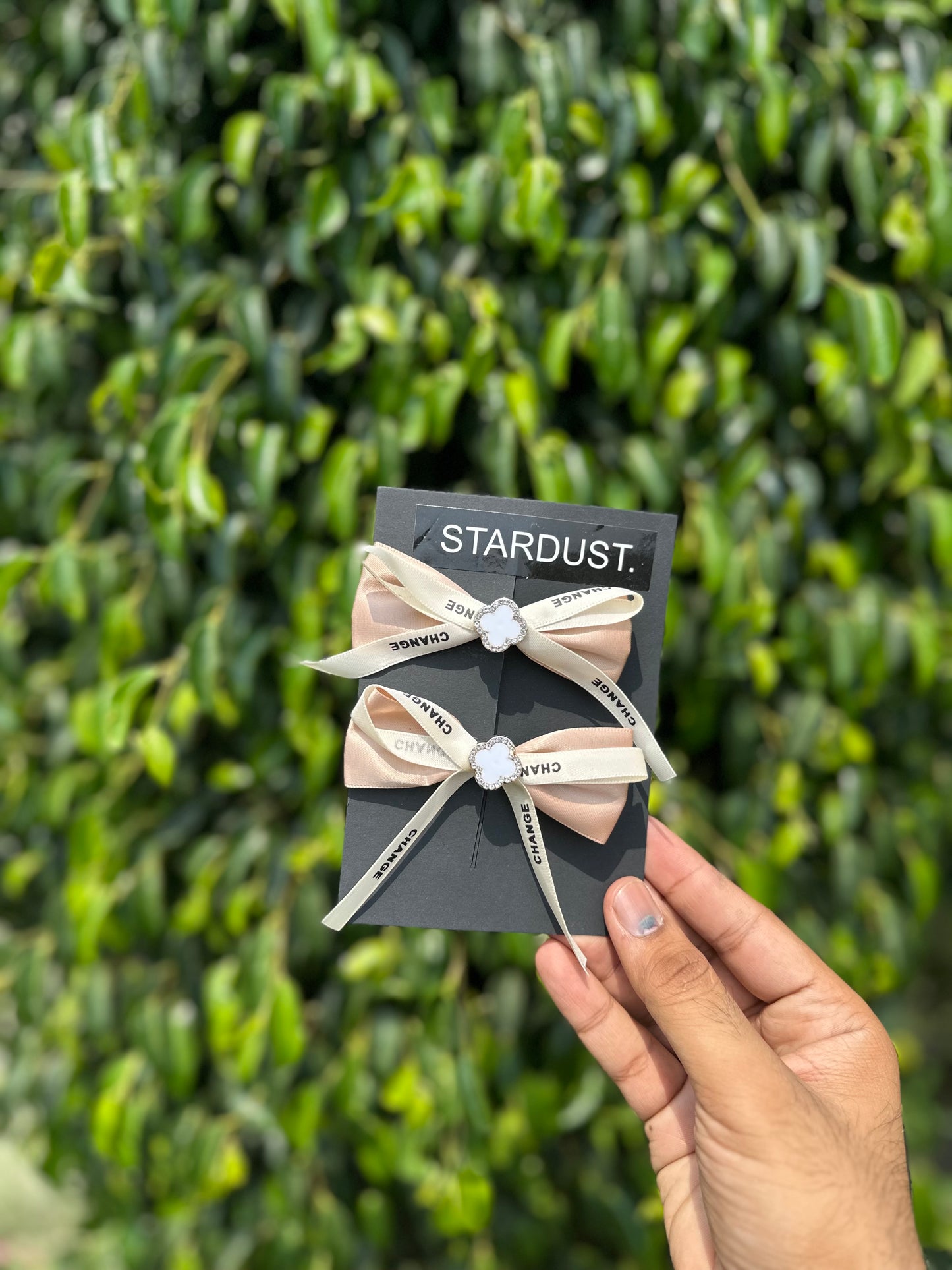 Satin Bow Pairs with Vancleef Topper