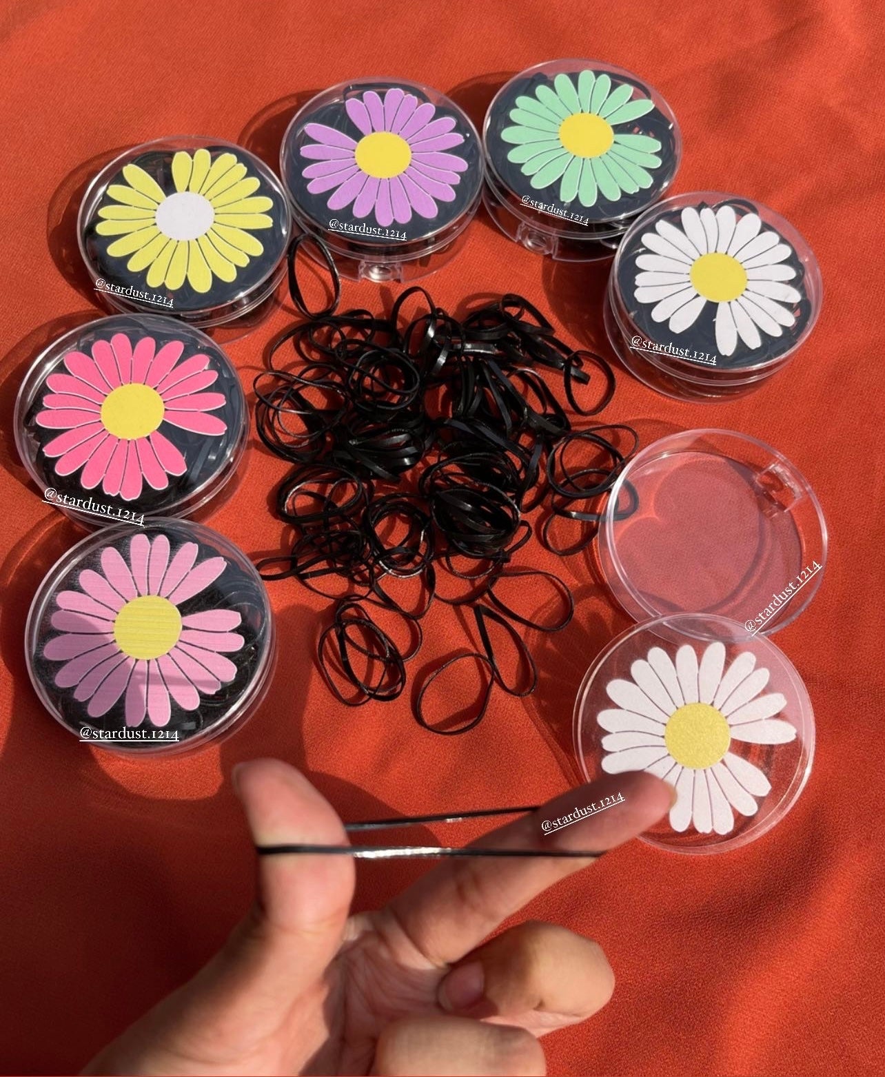 Daisy Arylic Box of BLACK Loombands