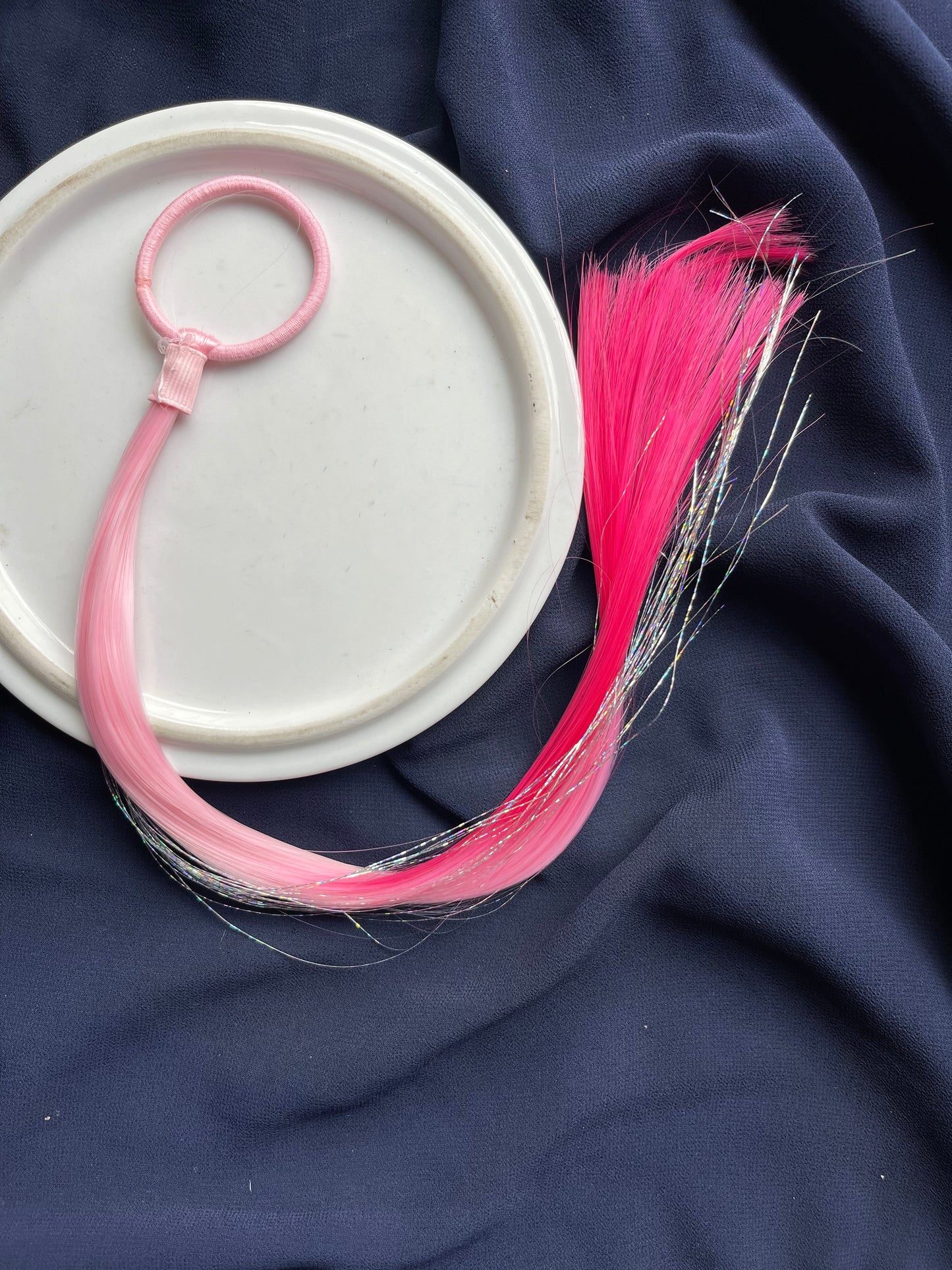Tricolour hairtie extension