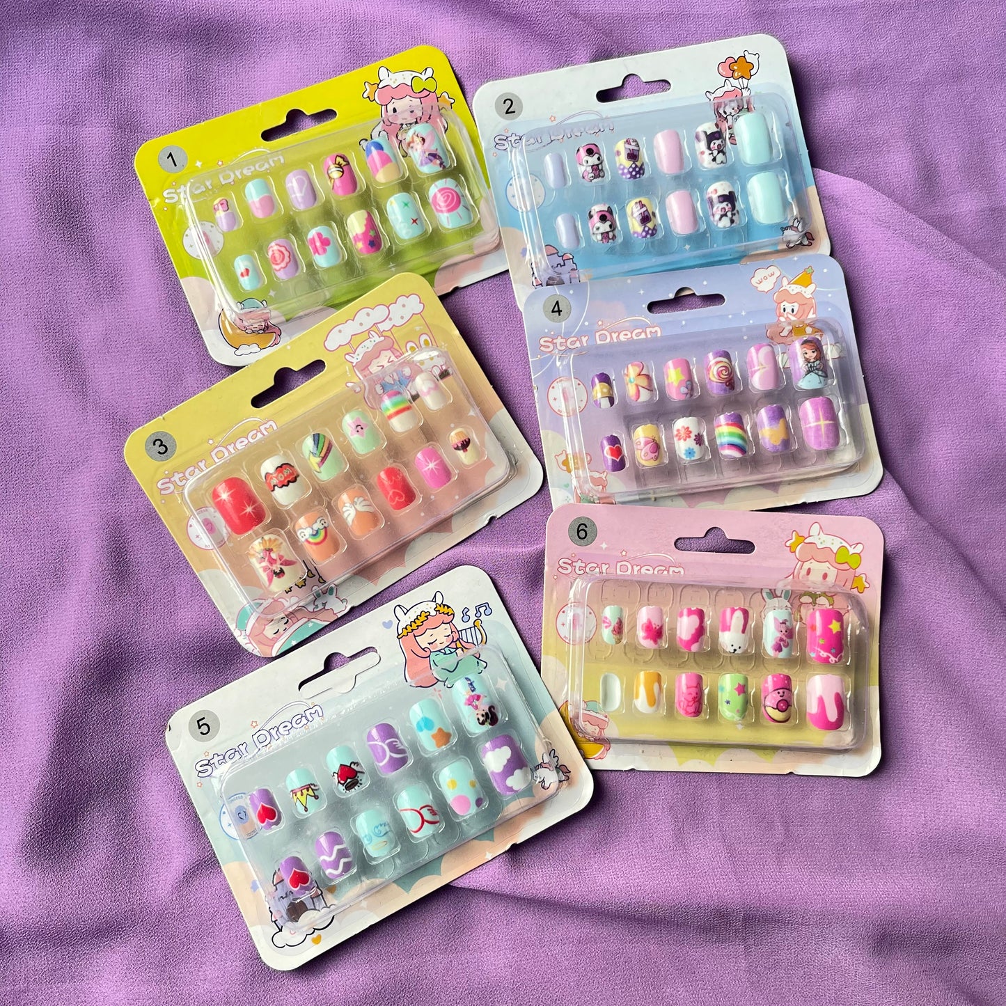 Pack of 12 nails( with 12 adhesive tabs)🔥