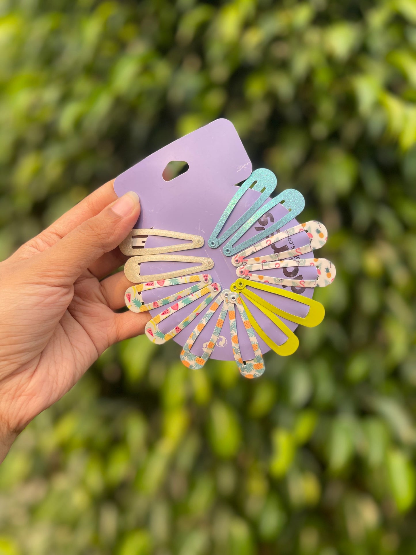 Claire’s pack of 12 snapclips
