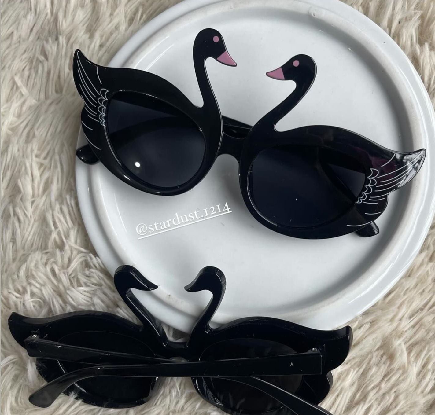 Black Swan 🦢 Sunnies🔥