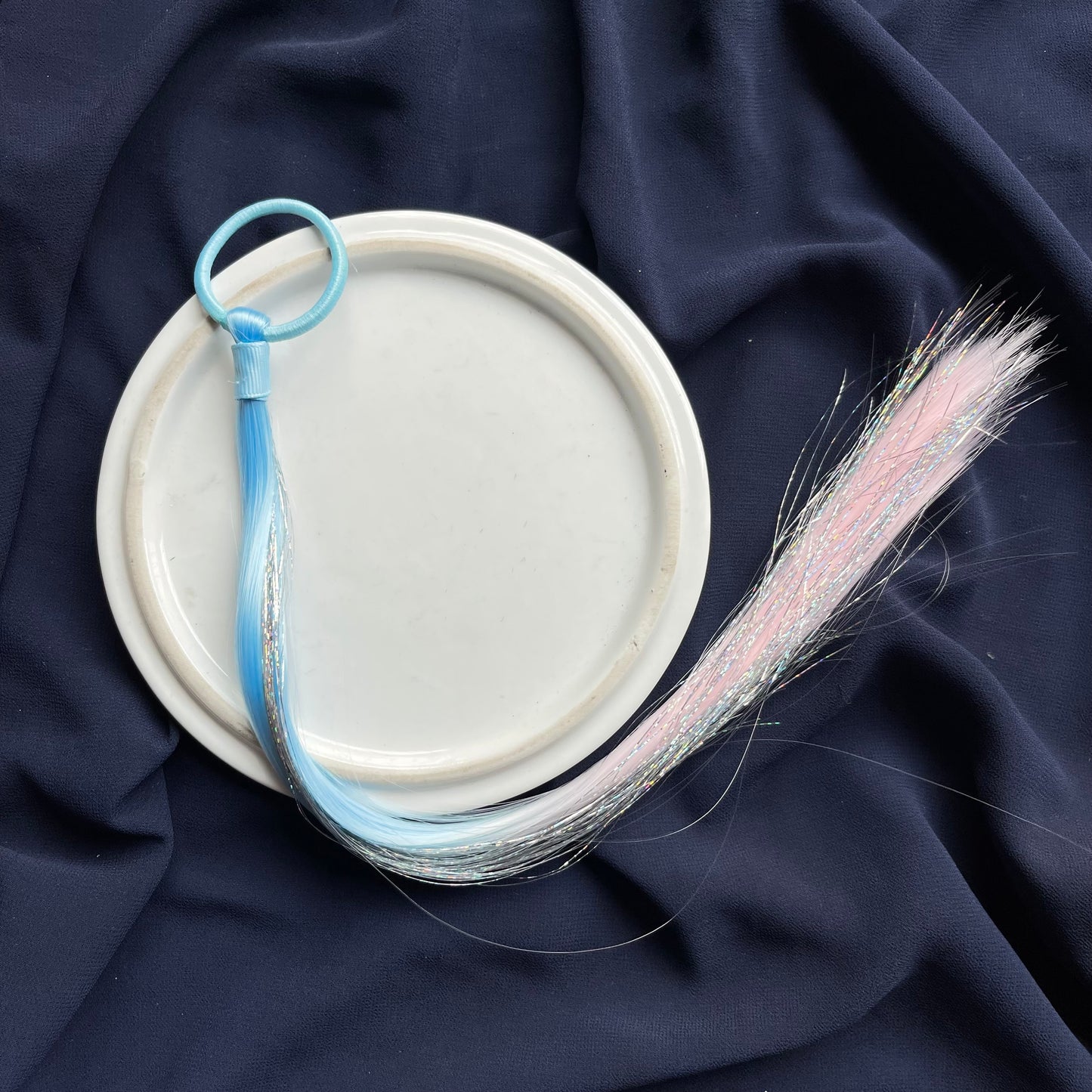 Tricolour hairtie extension