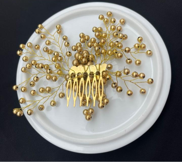 Frosted Flower Crystal Comb Clip