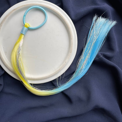 Tricolour hairtie extension