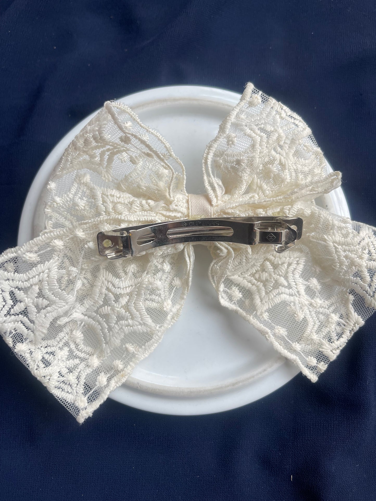 Embroidered net bow 7 inches