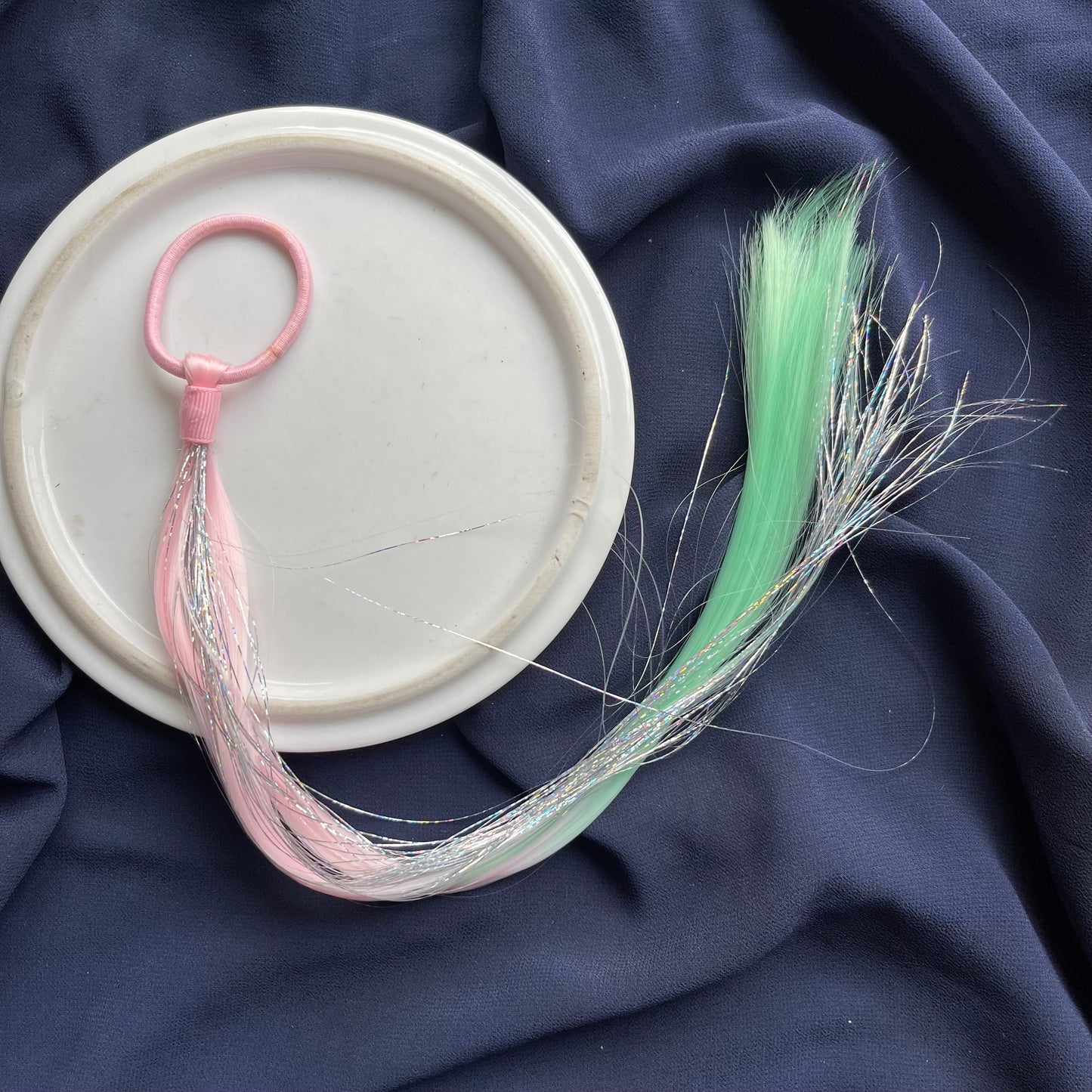 Tricolour hairtie extension