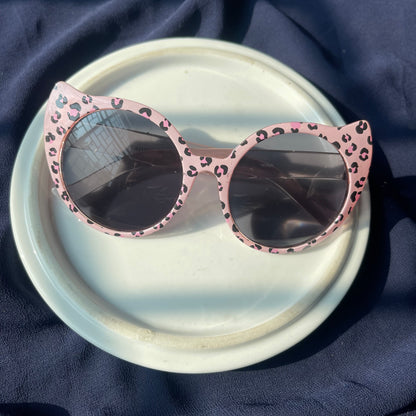 Pink leopard print sunnies