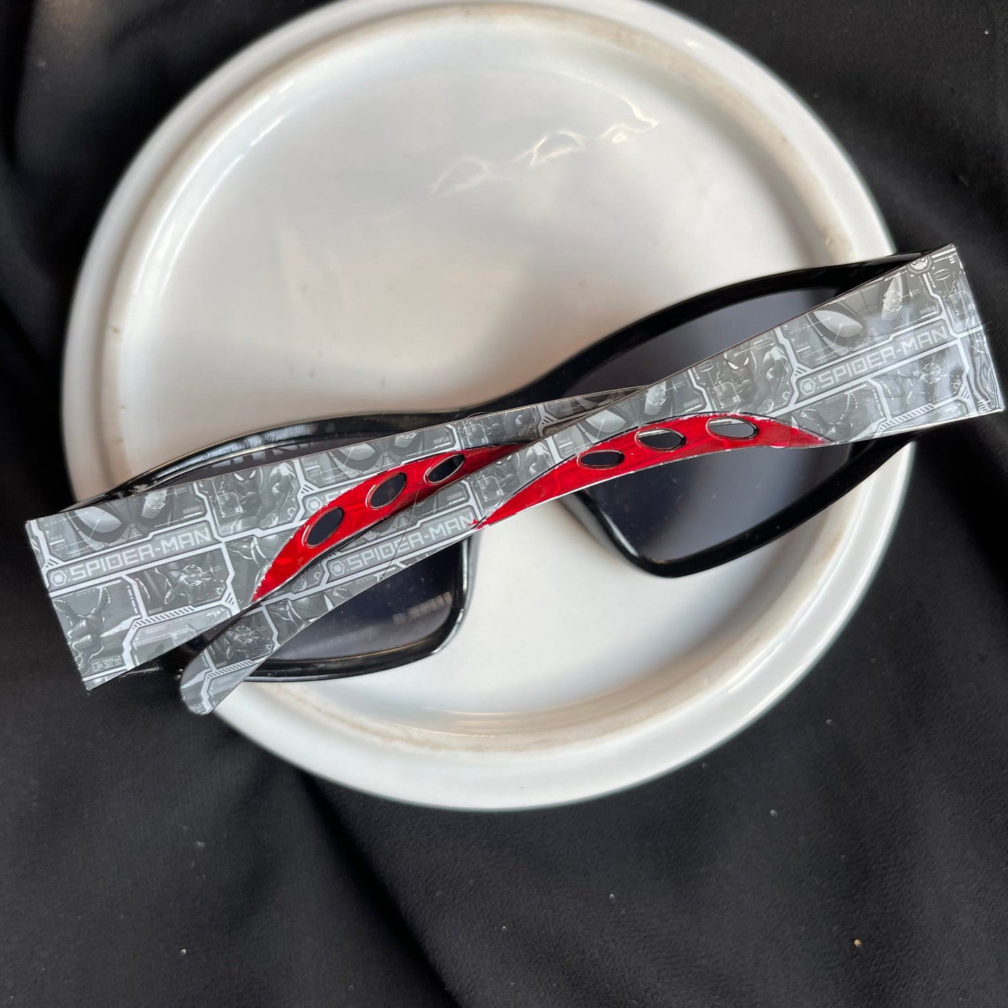 Grey Spiderman Sunnies