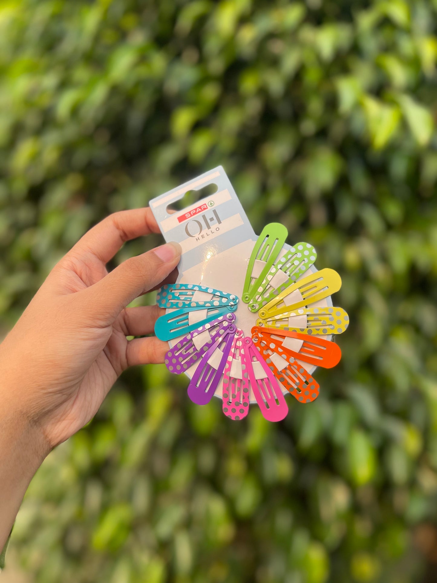 Pack of 12 Colored & Dotted Snapclips🔥