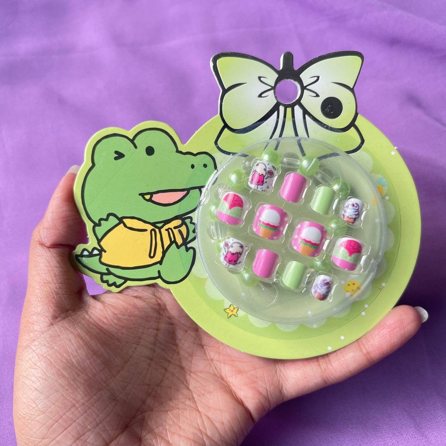 Kids nails with adhesive tabs and bracelet🔥
