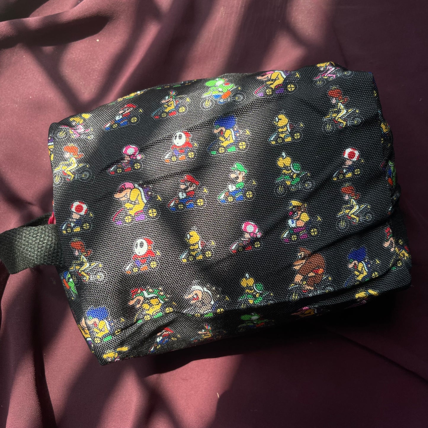 Super Mario pouch (7x5x3 inches)
